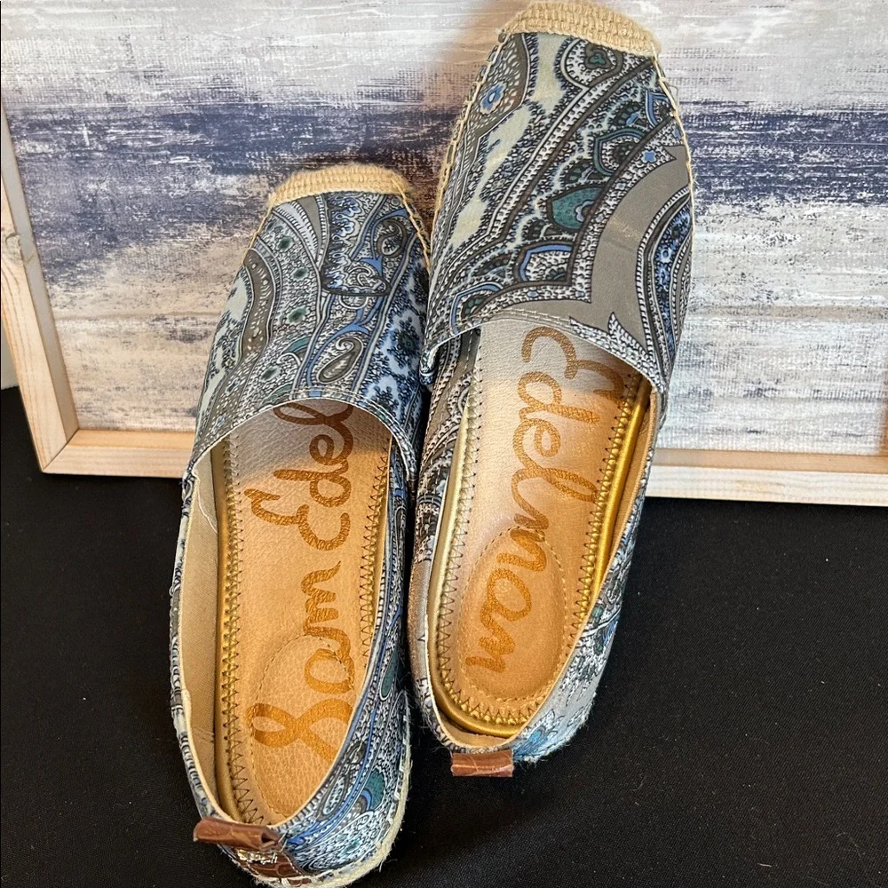 Sam Edelman Blue Paisley Espadrilles Springtime slip on sneakers Beautiful EUC!